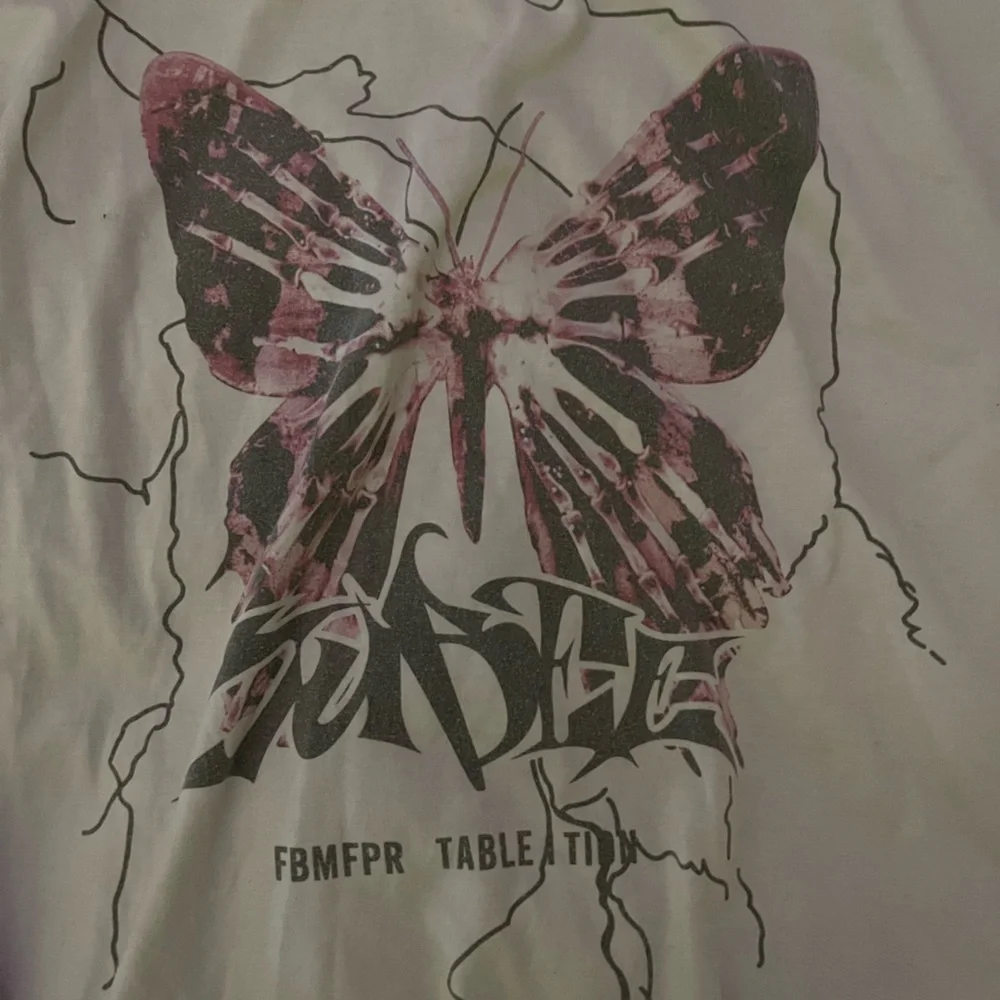 Butterfly tee - Picture 2 of 2
